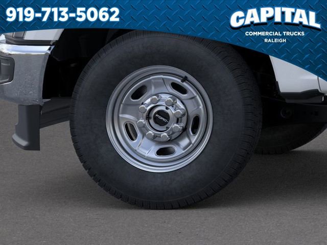 New 2026 Ford F250 XL w/ XL Chrome Package image 19