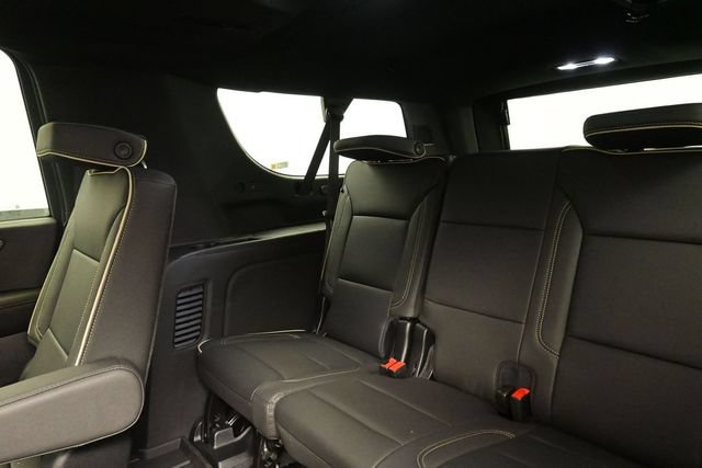 New 2026 Chevrolet Suburban Premier w/ Sun And Tow Package AWD/4WD image 9