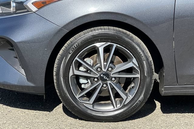 Used 2023 Kia Forte LXS FWD image 28