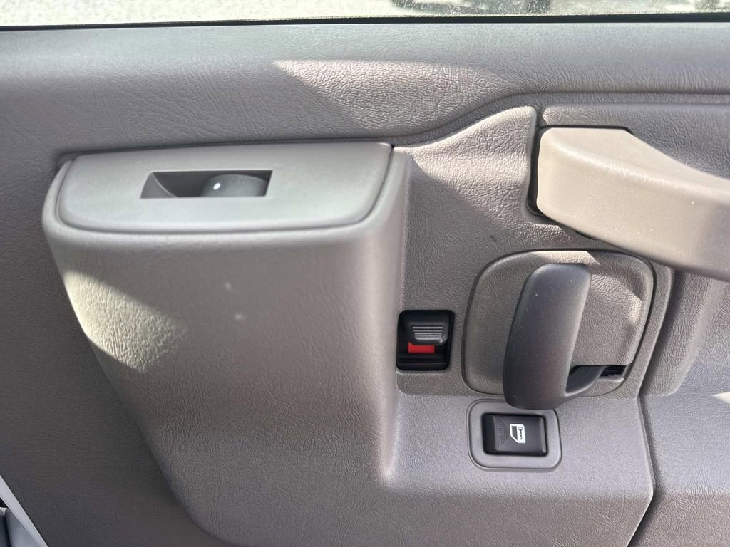 New 2025 Chevrolet Express 2500 w/ Enhanced Convenience Package image 14