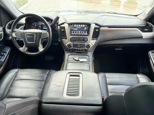 Used 2020 GMC Yukon Denali w/ Denali Ultimate Package RWD image 25
