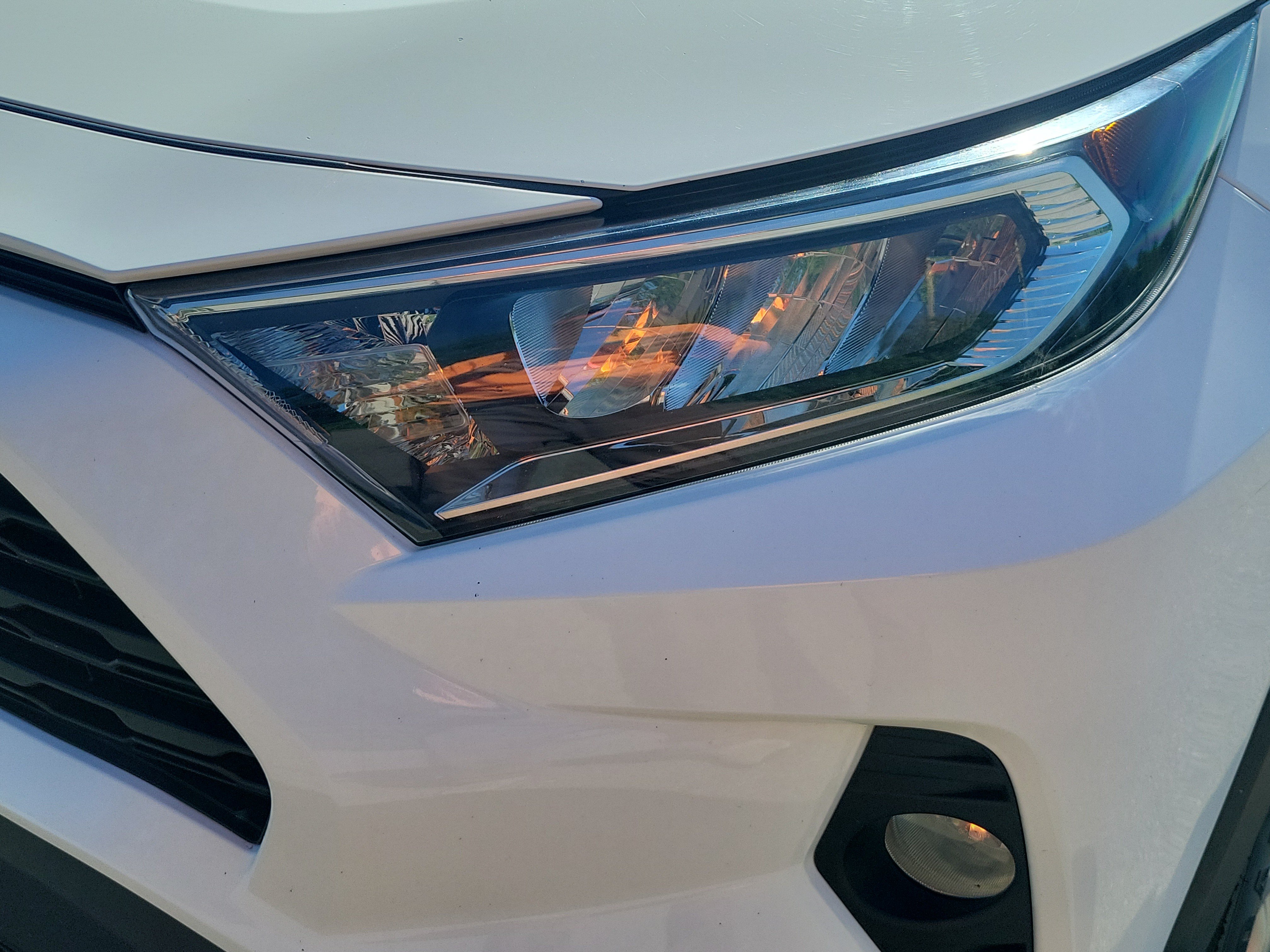 Used 2020 Toyota RAV4 XLE w/ Convenience Package AWD/4WD image 9