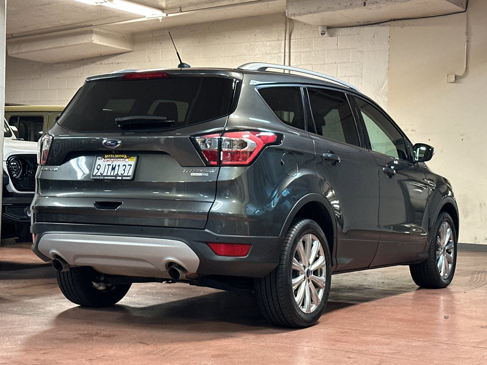 Used 2017 Ford Escape Titanium image 5