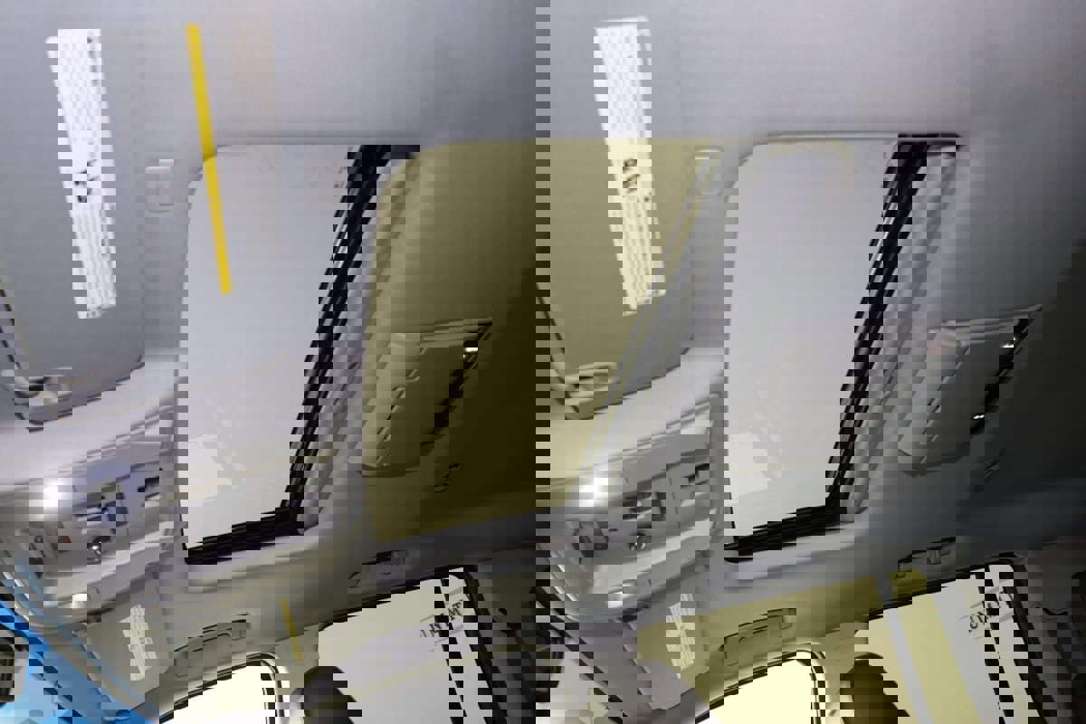 Used 2019 Chevrolet Suburban Premier image 14