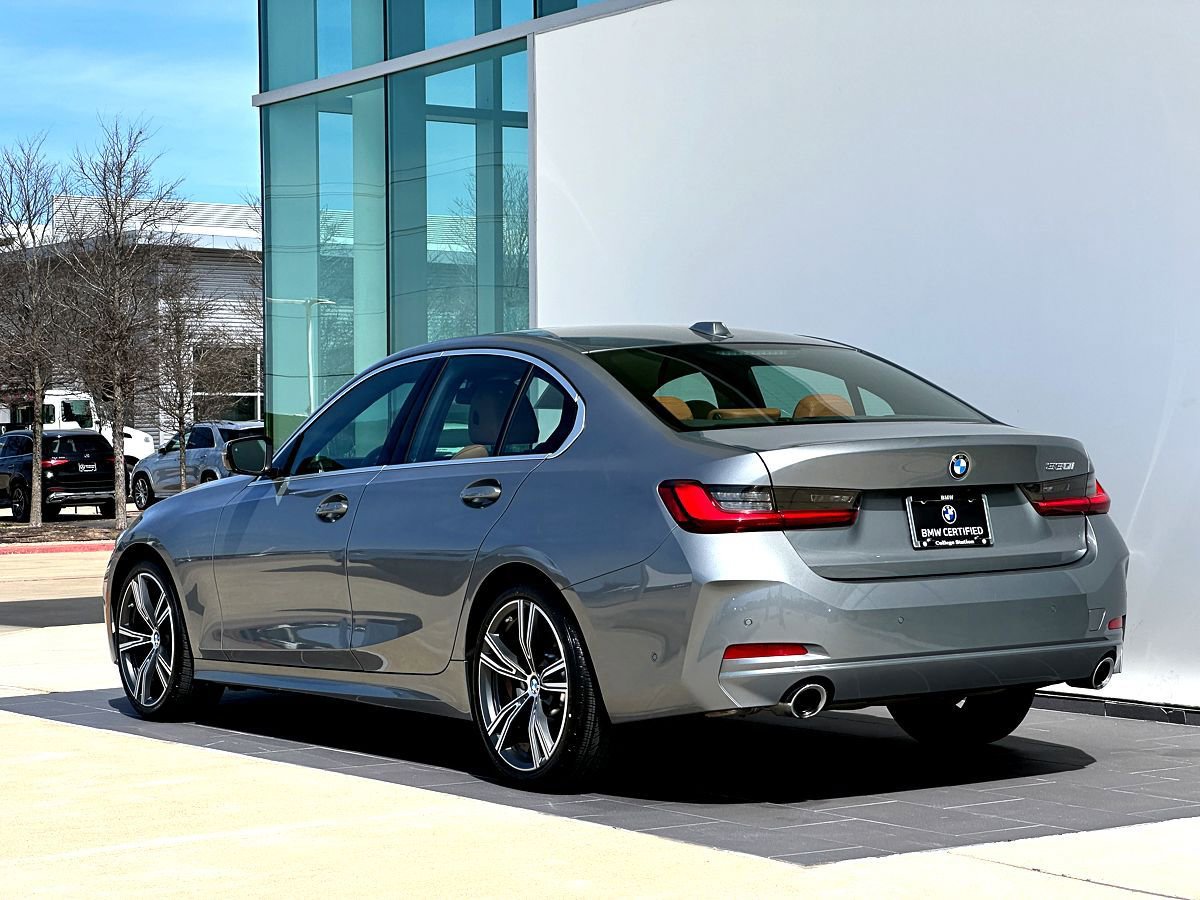 Certified 2024 BMW 330i Sedan image 7