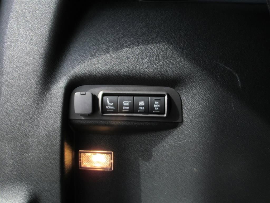 Used 2019 Ford Explorer Limited w/ Class III Trailer Tow Package image 33