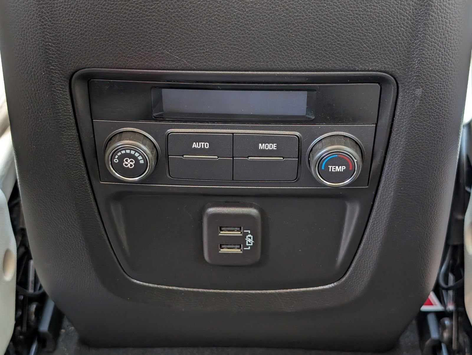 Used 2023 Buick Enclave Essence FWD image 29