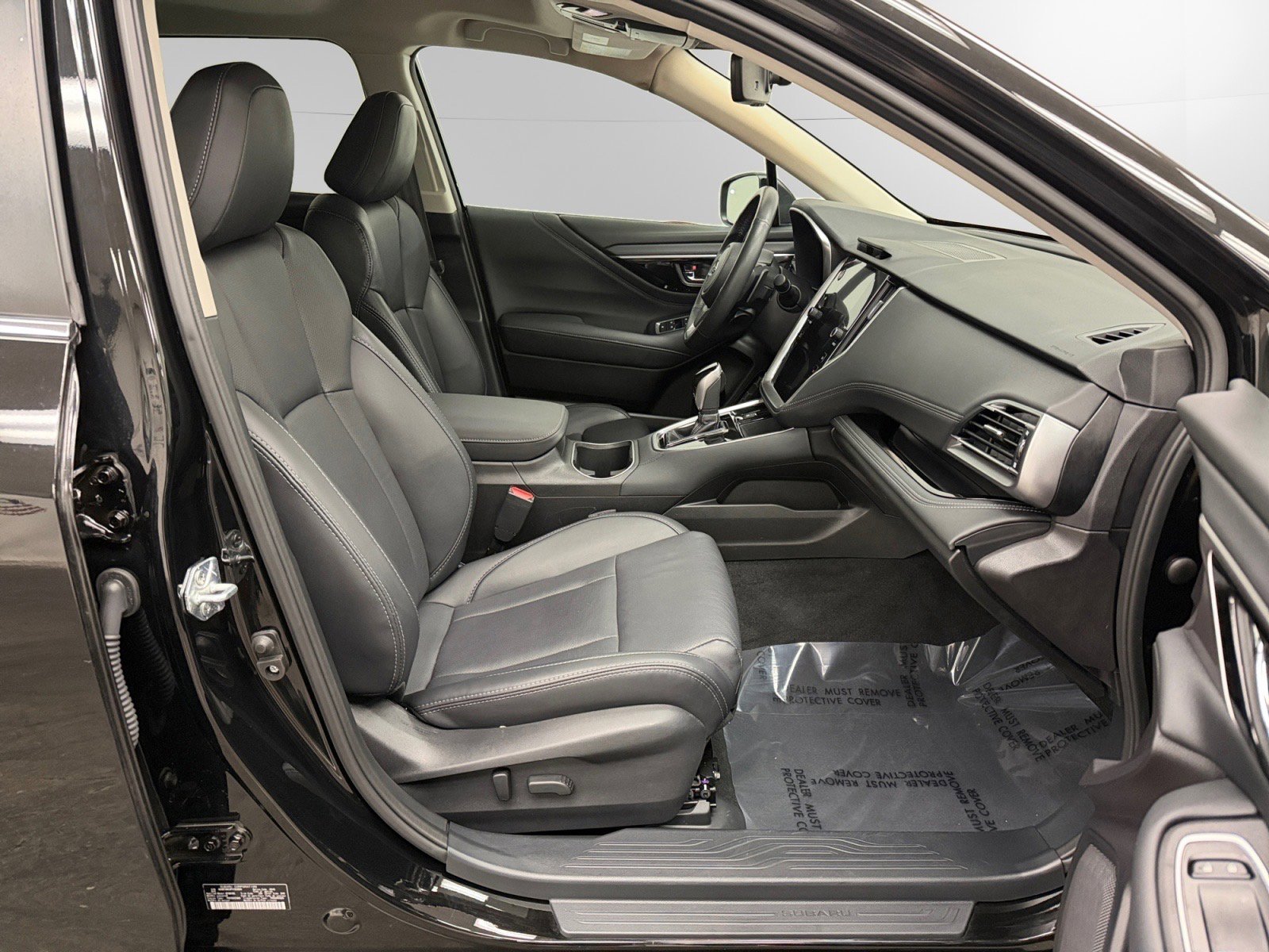 Used 2023 Subaru Outback Limited image 15