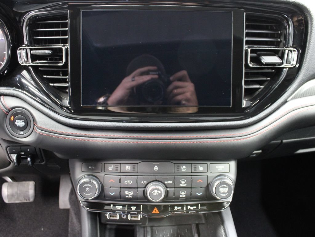 Used 2025 Dodge Durango R/T AWD/4WD image 20