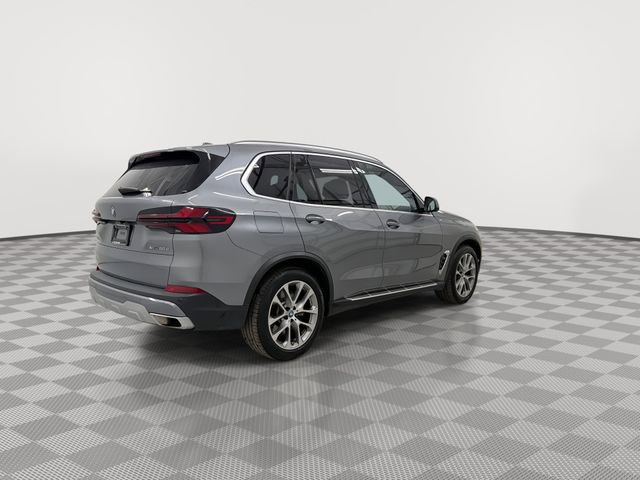 Used 2024 BMW X5 xDrive50e image 10