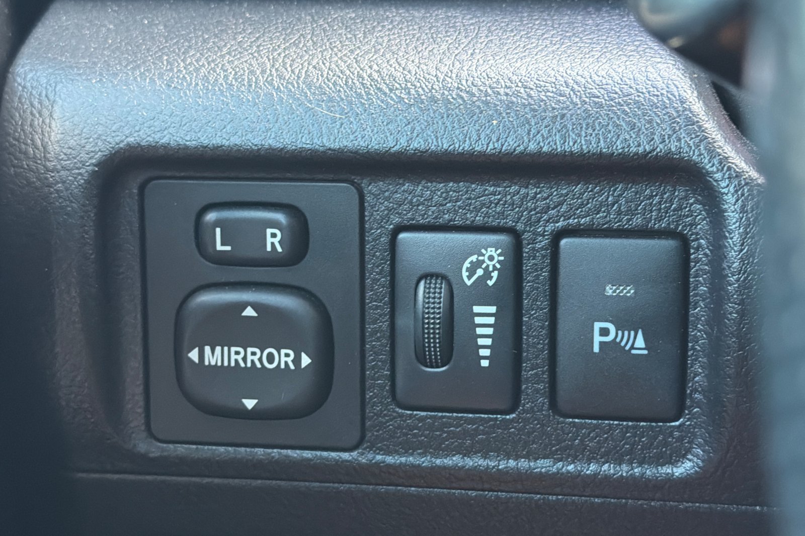 Used 2016 Toyota 4Runner Limited AWD/4WD image 35