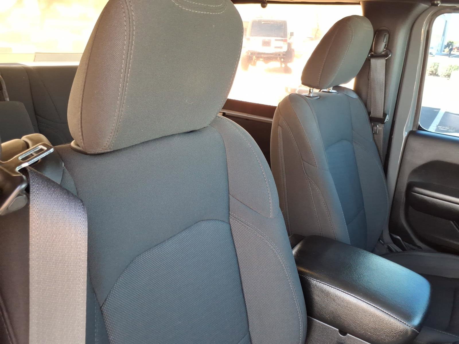 Used 2021 Jeep Wrangler Sport S image 12