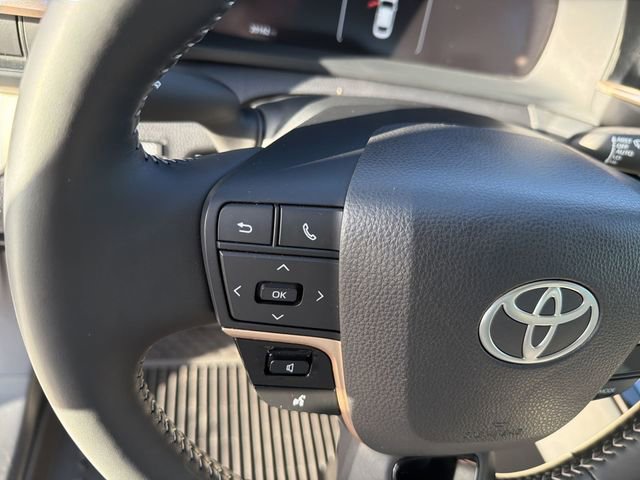 Certified 2024 Toyota Crown AWD/4WD image 17