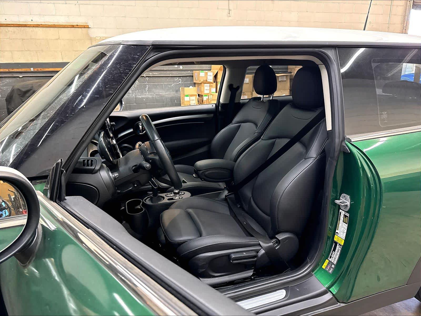 Used 2024 MINI Cooper SE FWD image 27