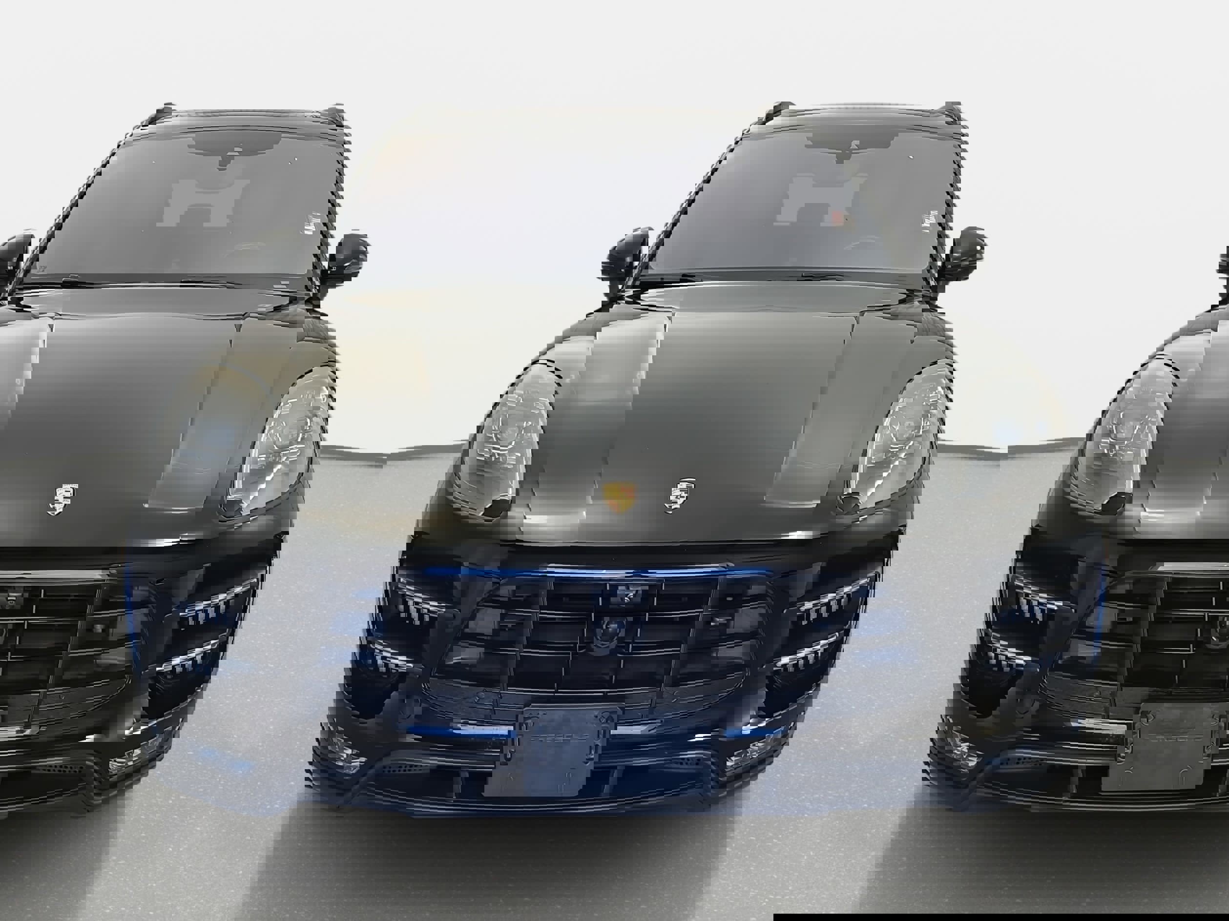 Used 2017 Porsche Macan Turbo image 2