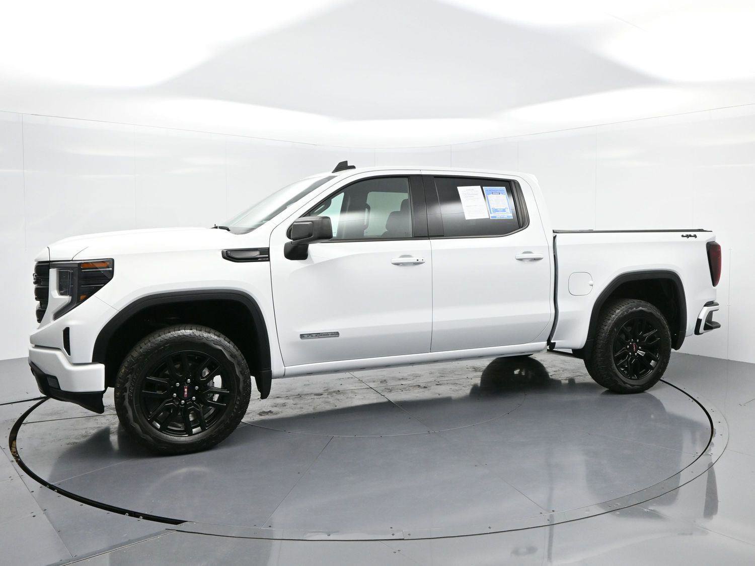 Used 2024 GMC Sierra 1500 Elevation image 4