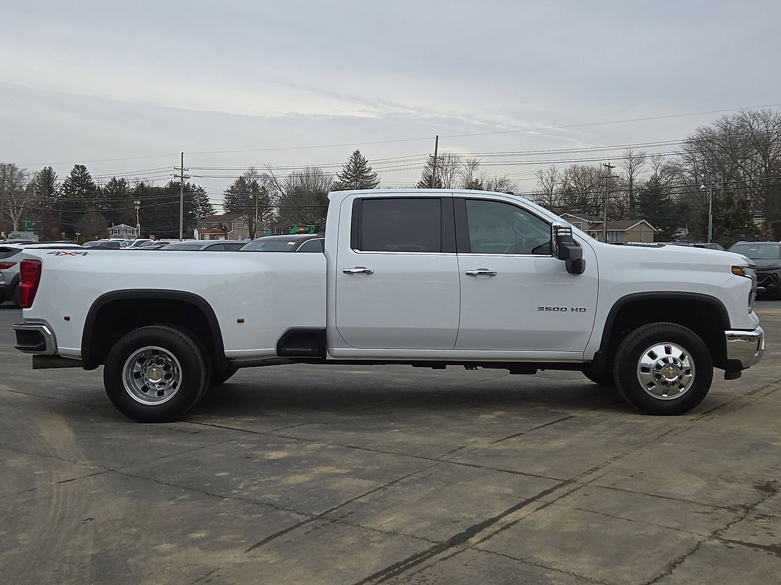 Certified 2024 Chevrolet Silverado 3500 LTZ w/ LTZ Plus Package image 26
