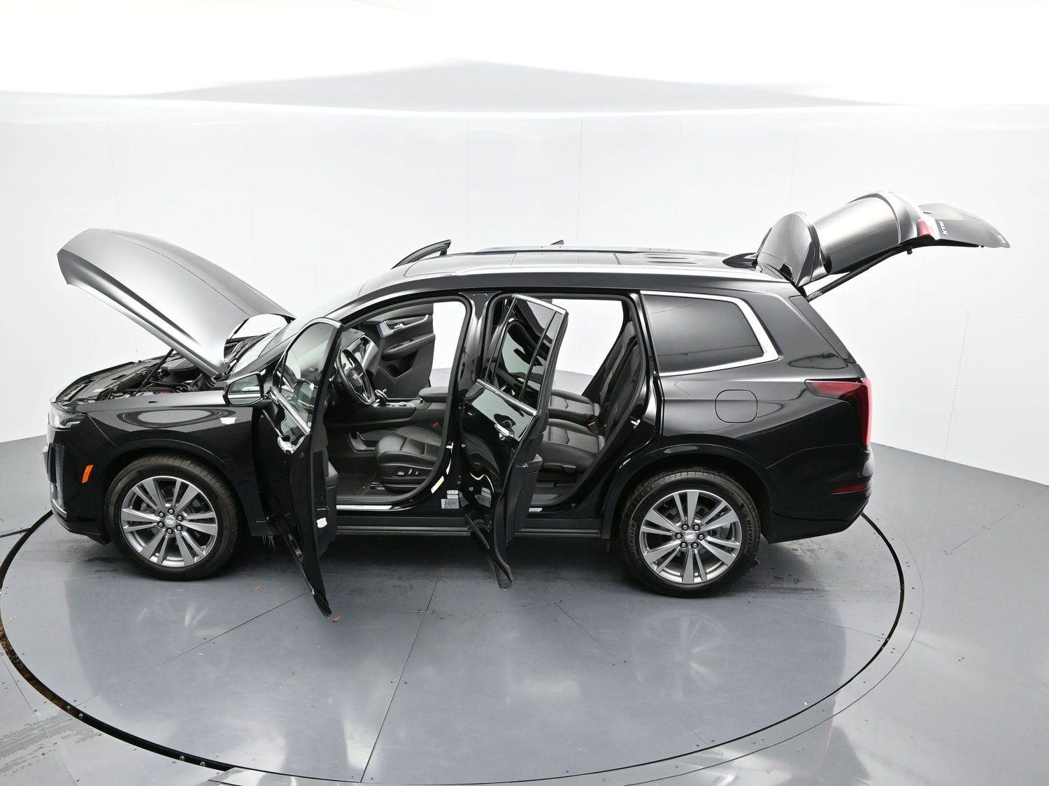 Certified 2025 Cadillac XT6 Premium Luxury image 39