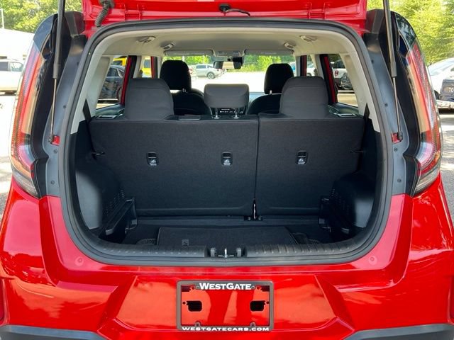Certified 2025 Kia Soul LX w/ LX Technology Package FWD image 14