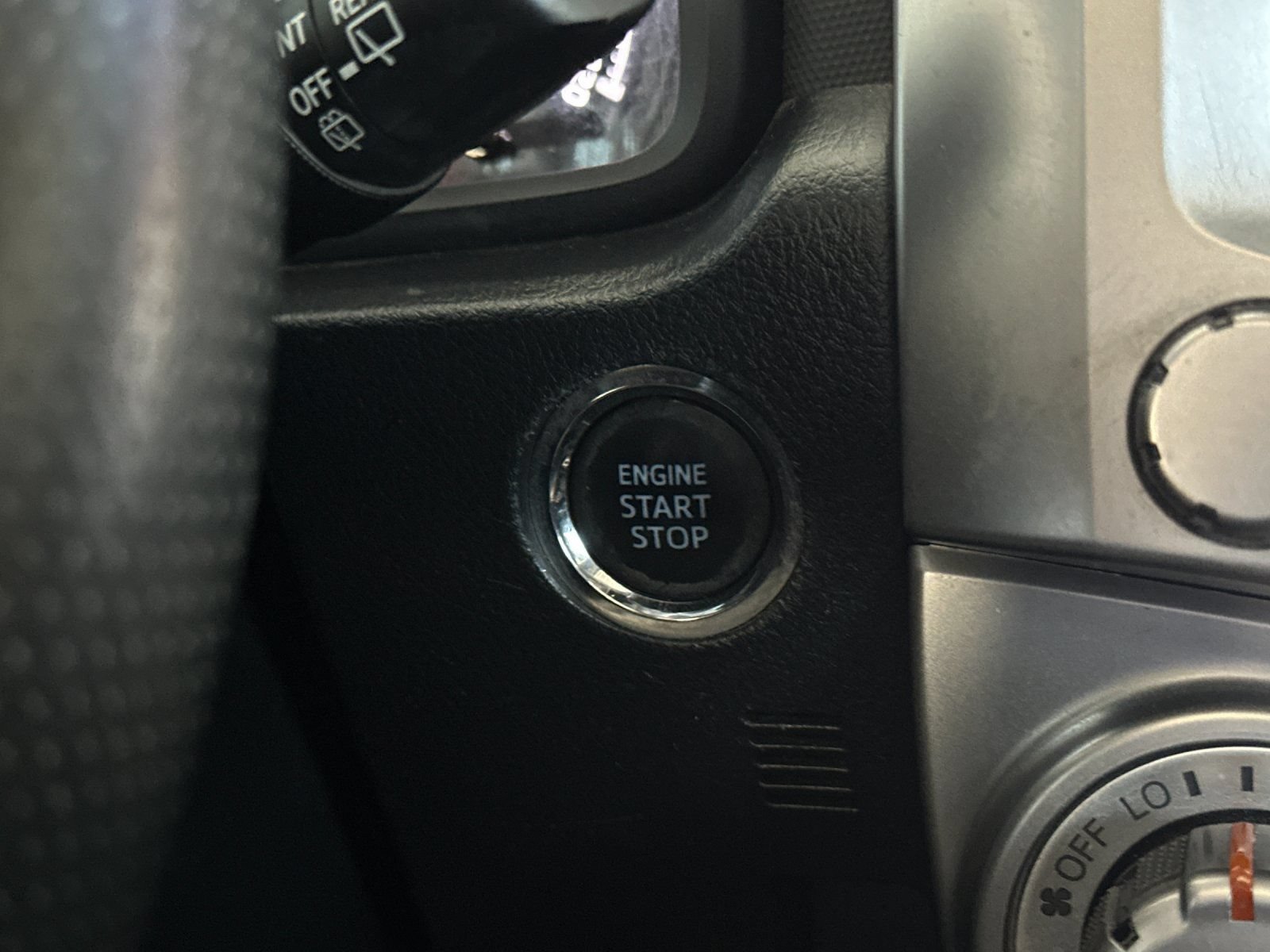 Used 2022 Toyota 4Runner SR5 Premium w/ Moonroof Package RWD image 22