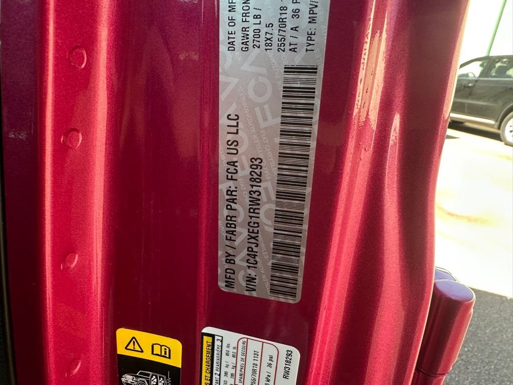 Used 2024 Jeep Wrangler Sahara w/ Technology Group image 9