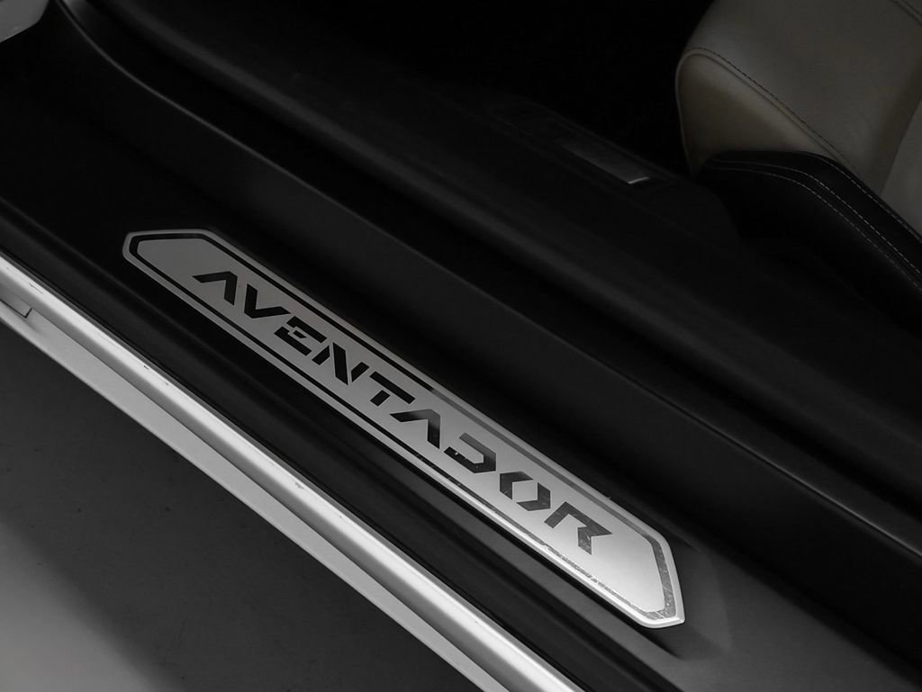 Used 2014 Lamborghini Aventador LP 700-4 image 53