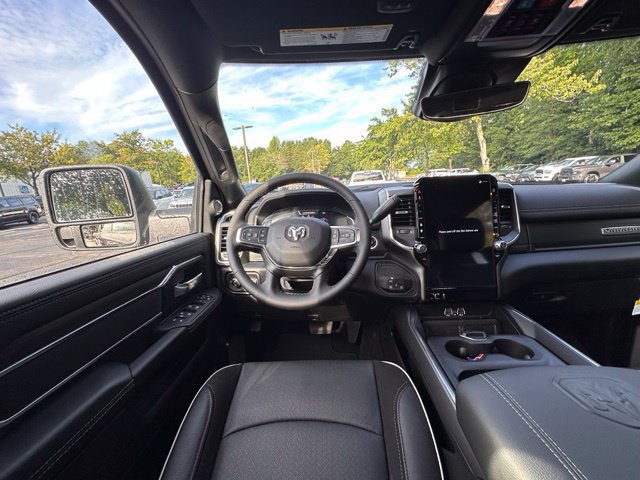 New 2026 RAM 2500 Laramie AWD/4WD image 14