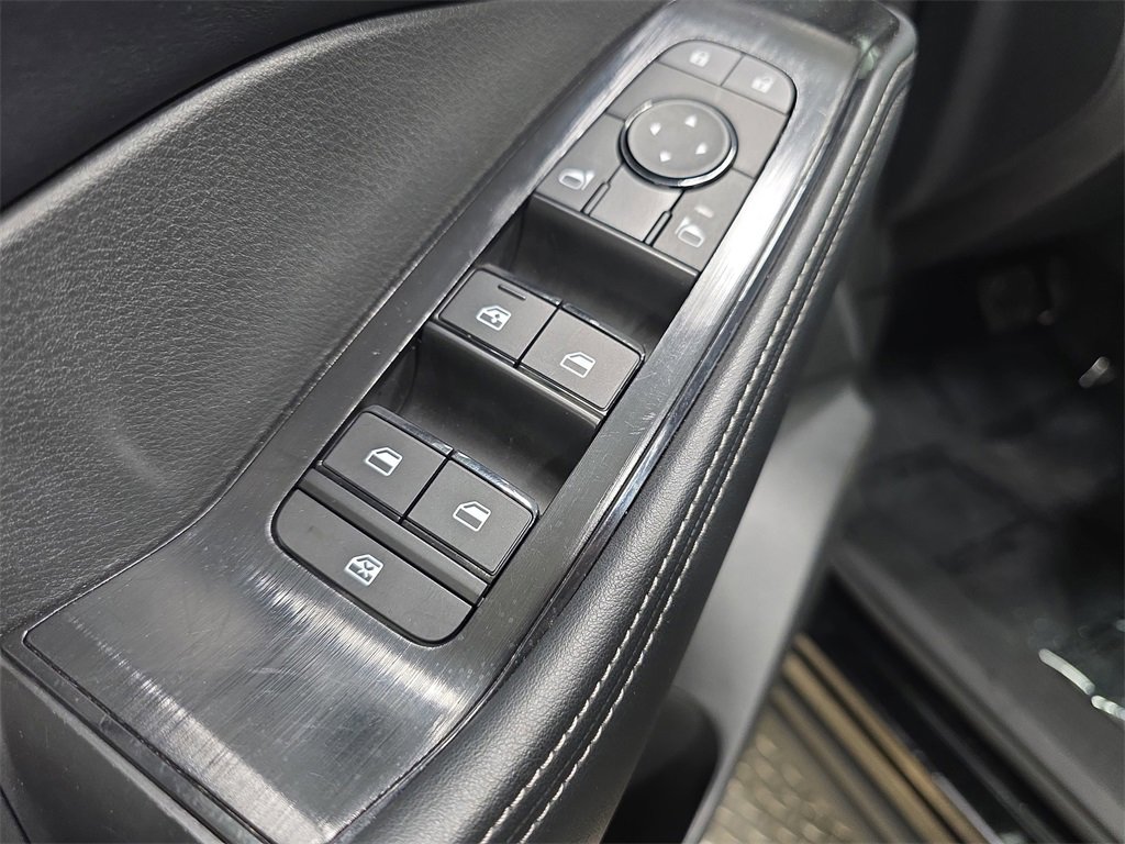 Used 2025 Nissan Rogue SV image 26