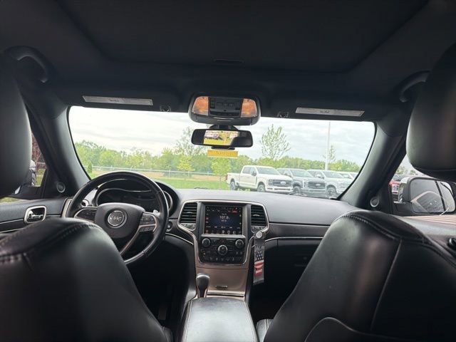 Used 2016 Jeep Grand Cherokee Limited AWD/4WD image 19