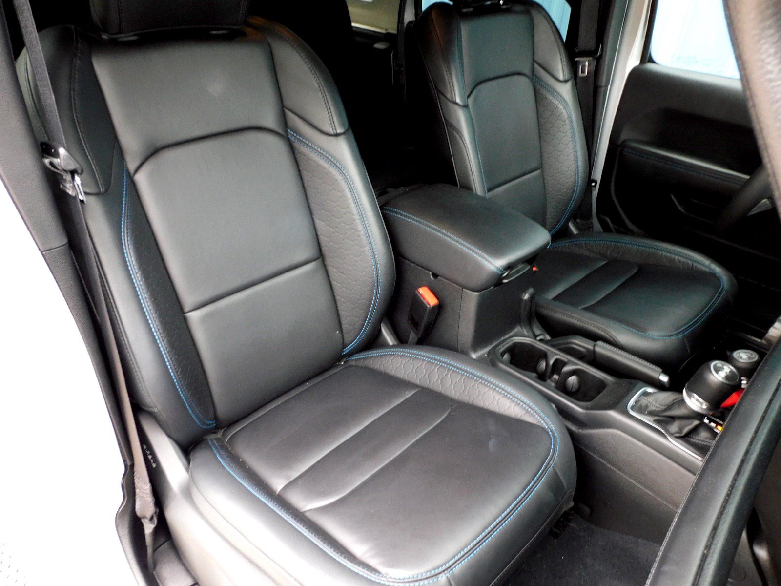 Used 2024 Jeep Wrangler High Altitude AWD/4WD image 19