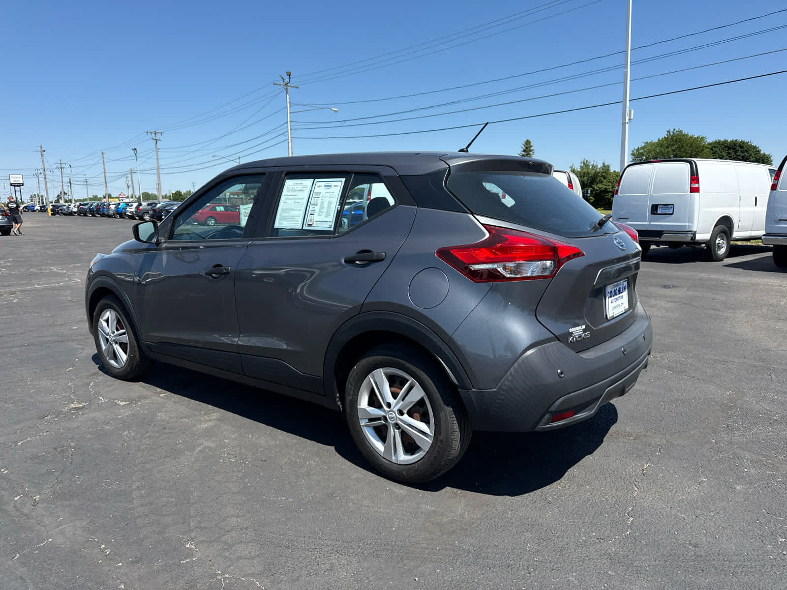 Used 2020 Nissan Kicks S FWD image 3