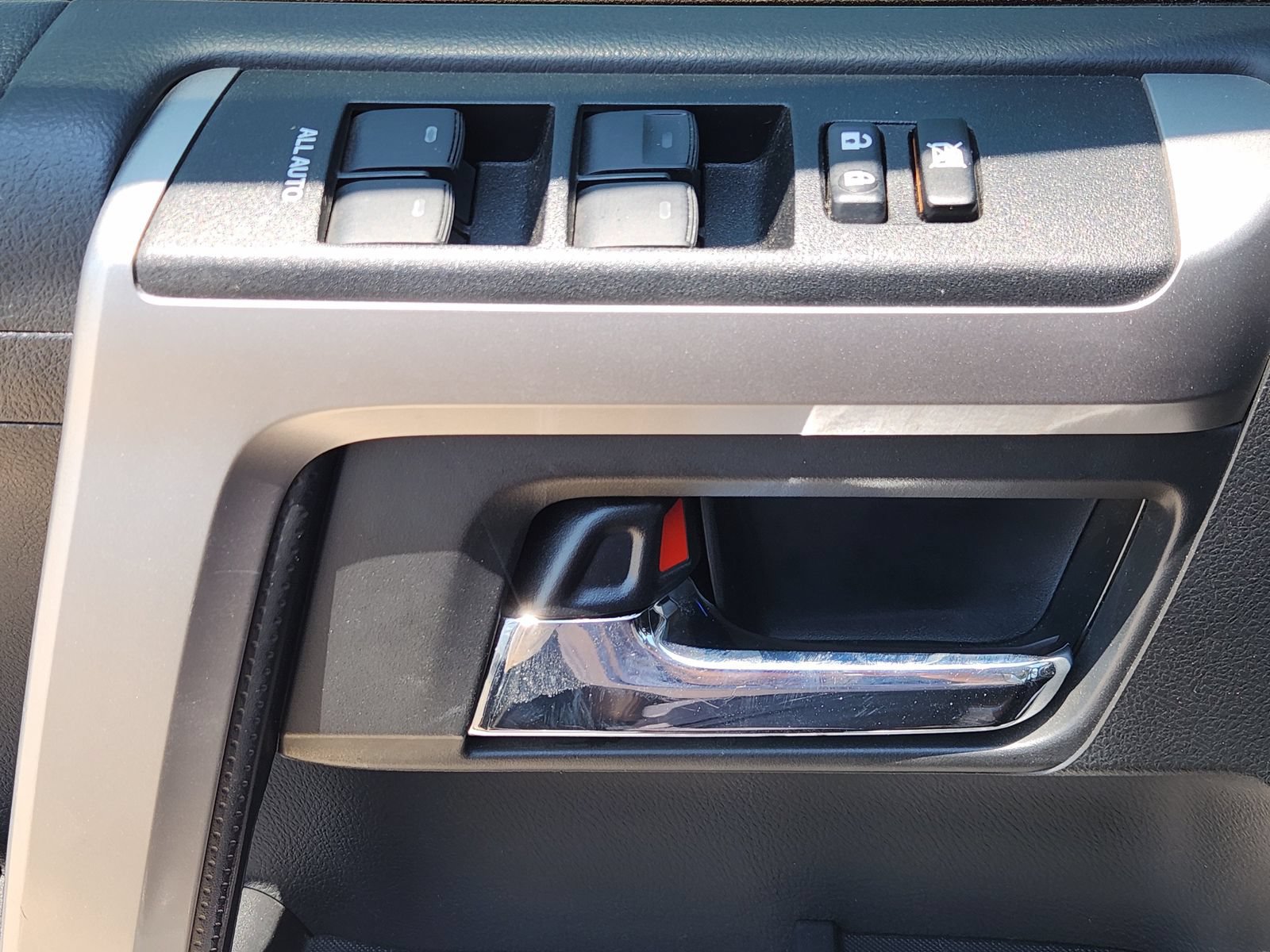 Used 2021 Toyota 4Runner Limited AWD/4WD image 28