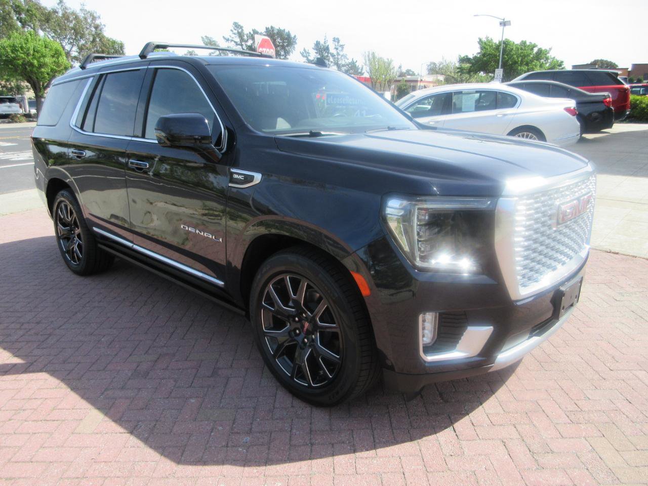 Used 2024 GMC Yukon Denali w/ Advanced Technology Package image 93