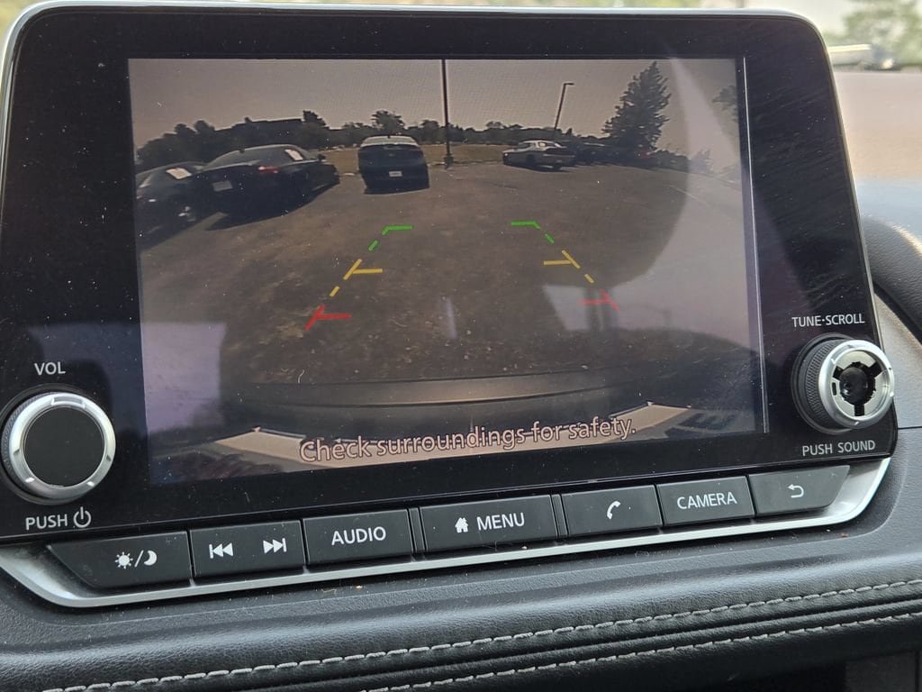 Used 2023 Nissan Rogue S AWD/4WD image 12
