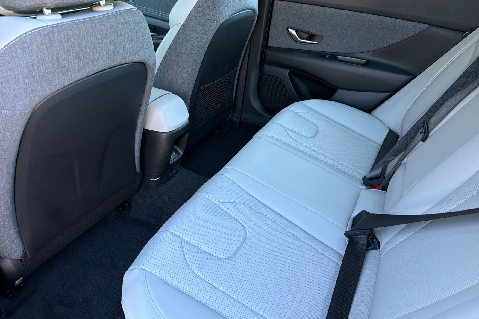 New 2026 Hyundai Elantra Limited FWD image 11