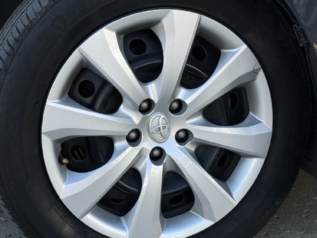 Used 2024 Toyota Corolla LE FWD image 10