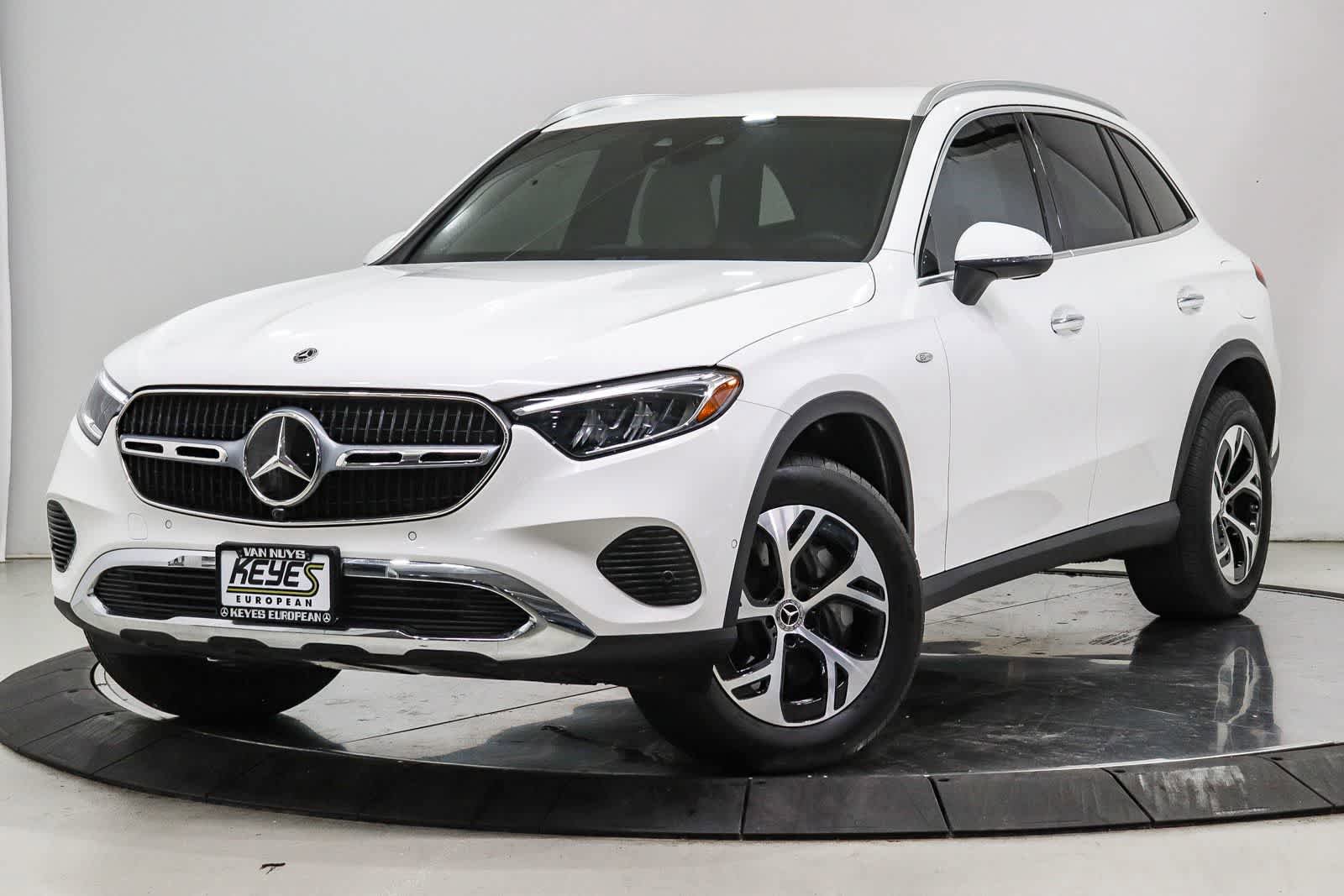 Used 2025 Mercedes-Benz GLC 350e 4MATIC image 1