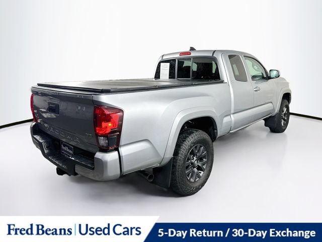 Used 2022 Toyota Tacoma SR5 AWD/4WD image 9