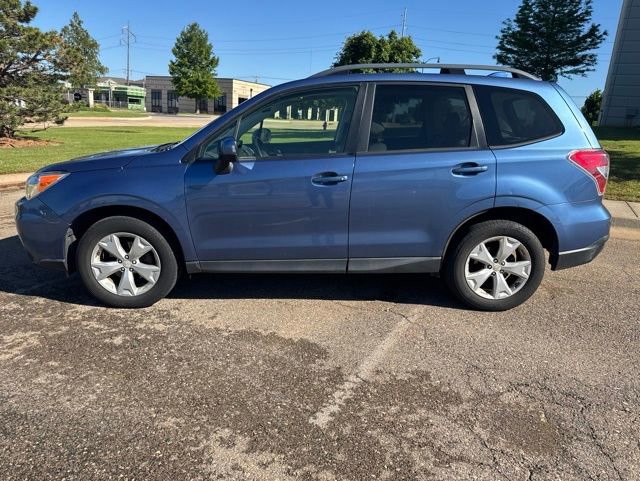 Used 2016 Subaru Forester 2.5i Premium w/ All-Weather Package AWD/4WD image 8