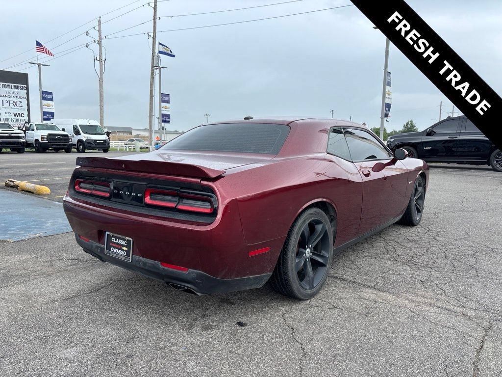 Used 2019 Dodge Challenger R/T w/ Driver Convenience Group RWD image 2