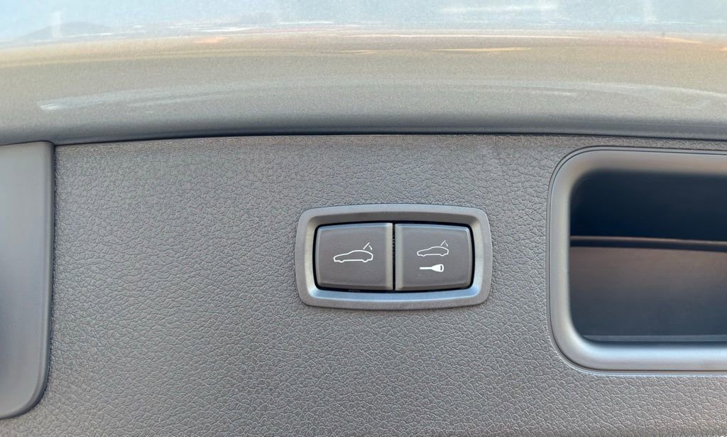 New 2026 Porsche Macan image 11