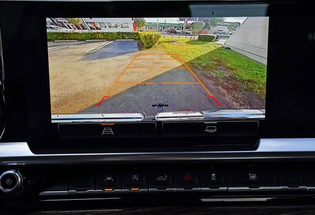 Used 2023 GMC Sierra 1500 Elevation image 16