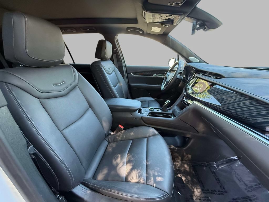 Used 2024 Cadillac XT6 Premium Luxury w/ LPO, Floor Liner Package AWD/4WD image 14