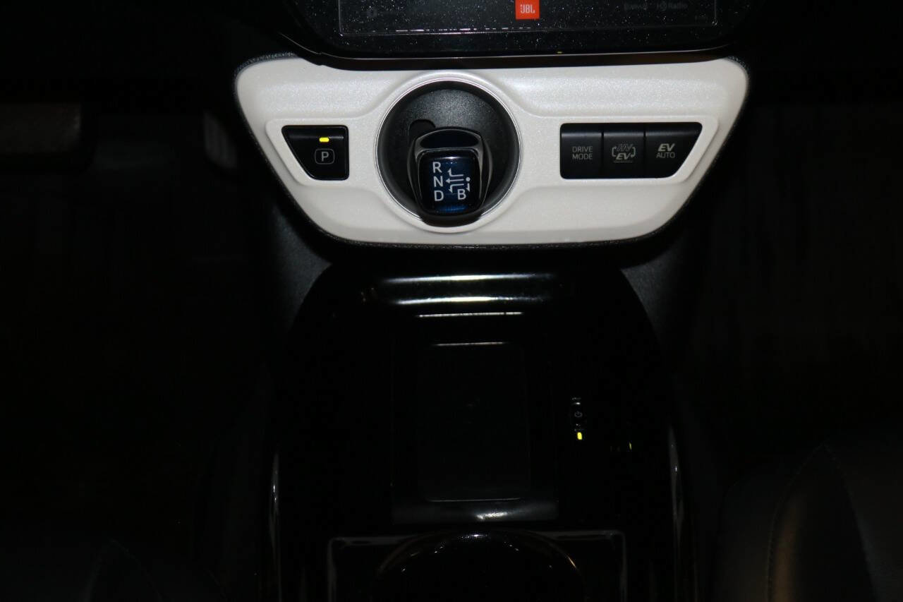 Used 2017 Toyota Prius Prime Advanced image 48