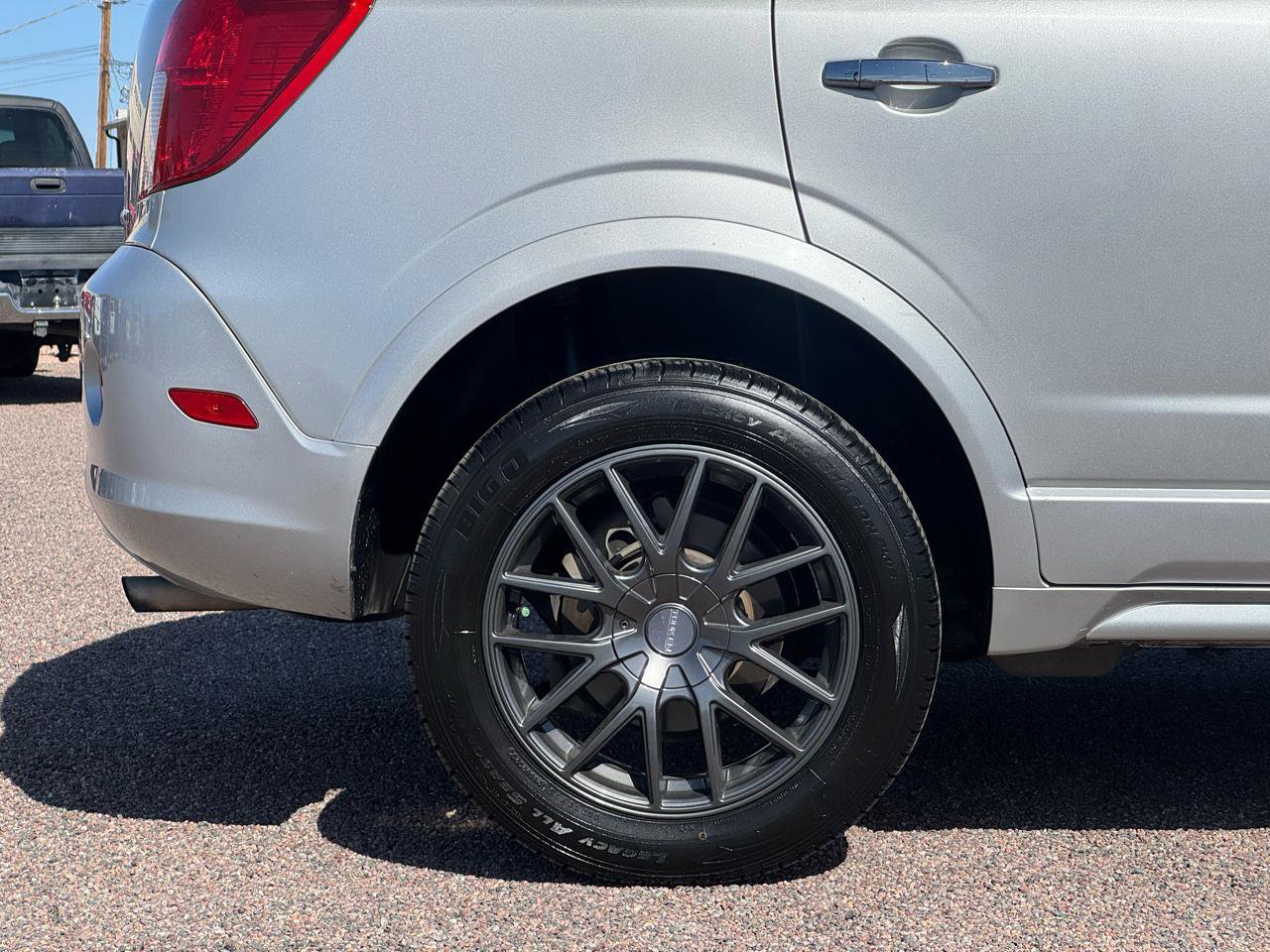 Used 2014 Chevrolet Captiva Sport LT FWD image 20