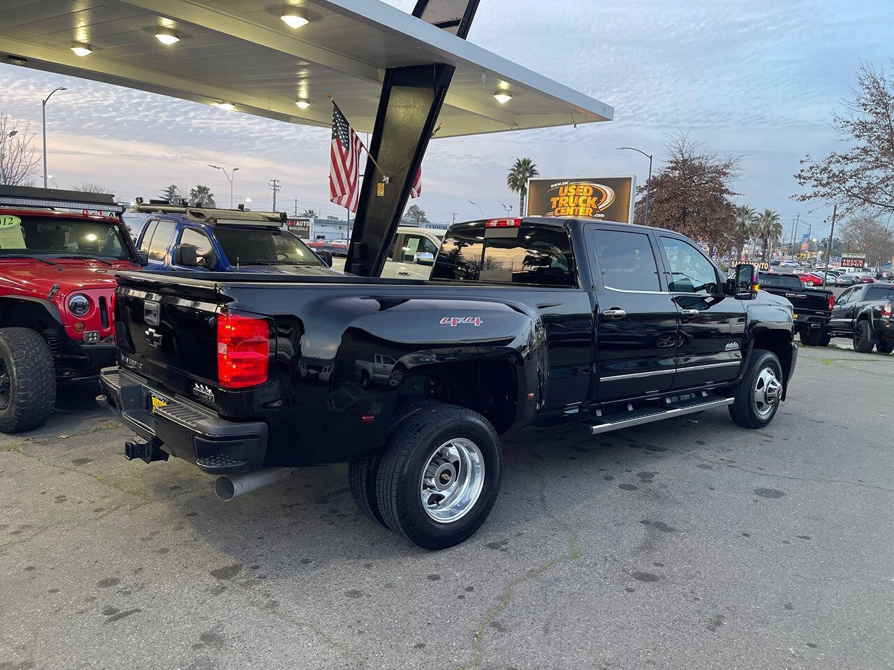 Used 2017 Chevrolet Silverado 3500 High Country w/ Duramax Plus Package AWD/4WD image 82