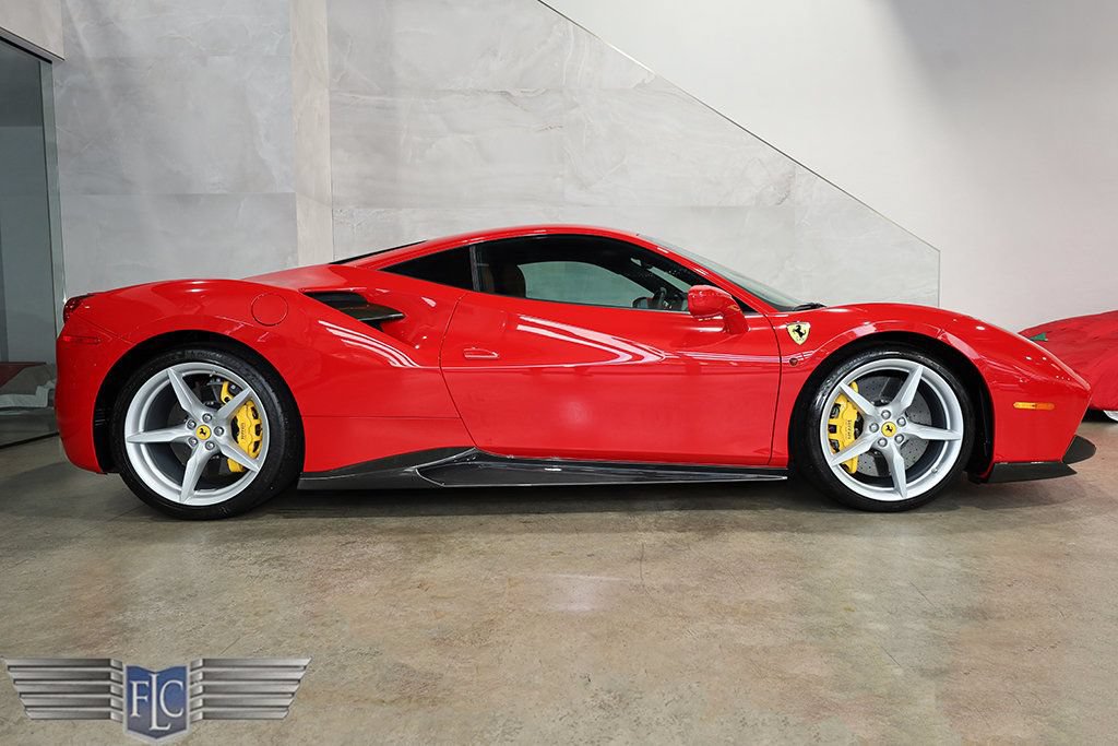 Used 2018 Ferrari 488 GTB RWD image 48