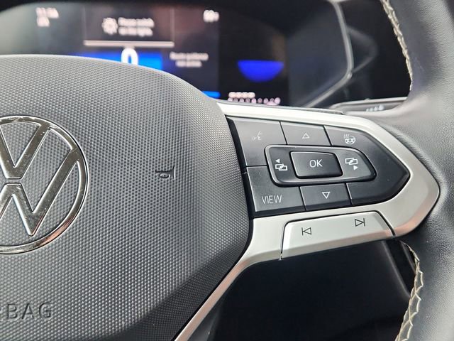 Used 2024 Volkswagen Taos SE image 36