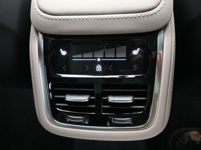 New 2026 Volvo XC90 B6 Plus w/ Protection Package Premier AWD/4WD image 35