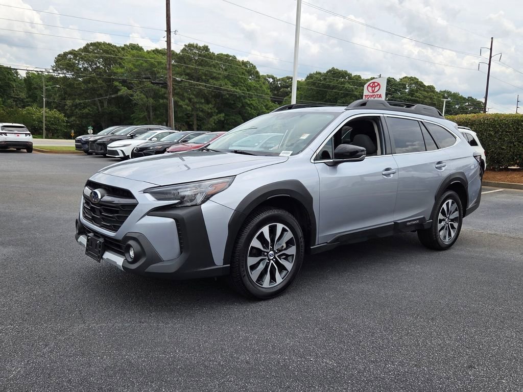 Used 2023 Subaru Outback Limited XT AWD/4WD image 3